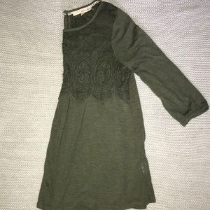 Rewind top with 3/4 length sleeves